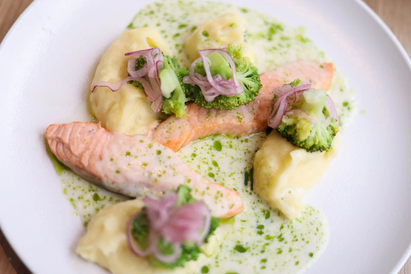 Sheet-Pan Salmon and Broccoli