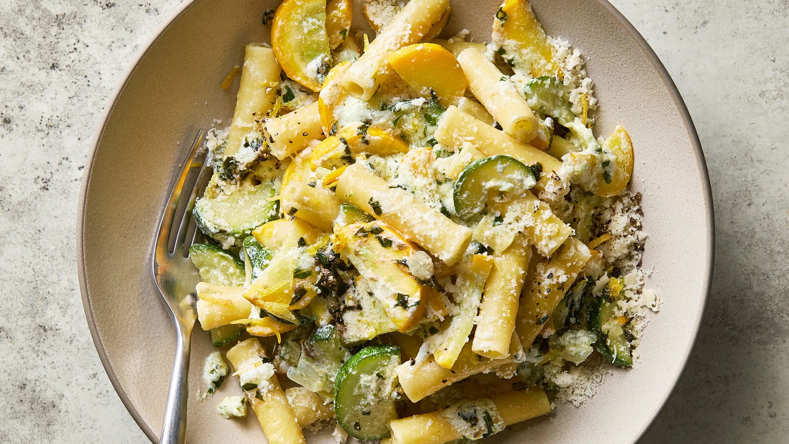 Summer Pasta With Zucchini, Ricotta and Basil