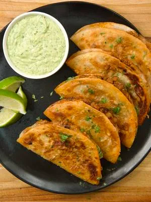 30 Minute Crispy Beef Tacos